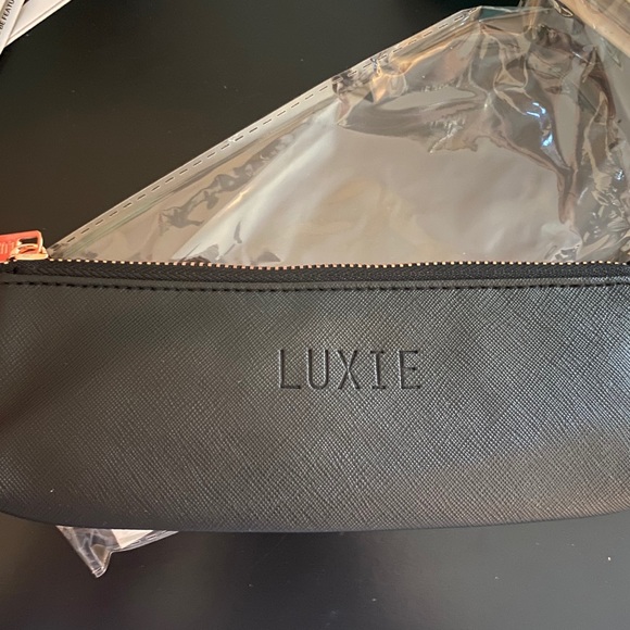 NWT Luxie Wonderlust Brush Set - Picture 2 of 3